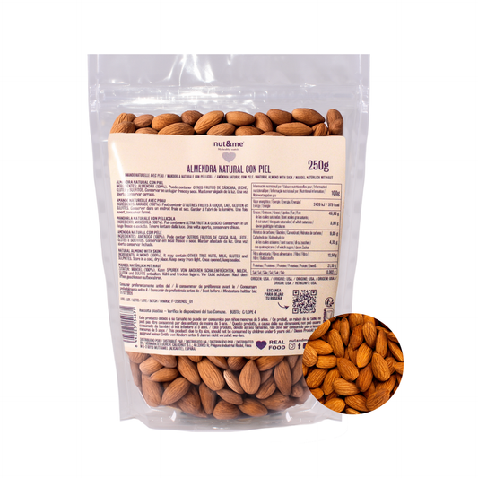 Almendra natural con piel
